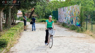 Simboličnim rušenjem zida započeo je urbani festival KvartArt na Voštarnici