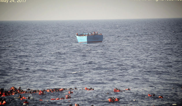 Ljudi pali u more, Libija