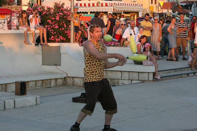 Image 1208369 (auto)