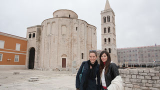 Top model Lorena Dias Terezinho i njena sestra Mara Dias, pronašle davno izgubljenu obitelj u Bibinjama, foto: Leo Banić Top model Lorena Dias Terezinho i njena sestra Mara Dias, pronašle davno izgubljenu obitelj u Bibinjama, foto: Leo Banić