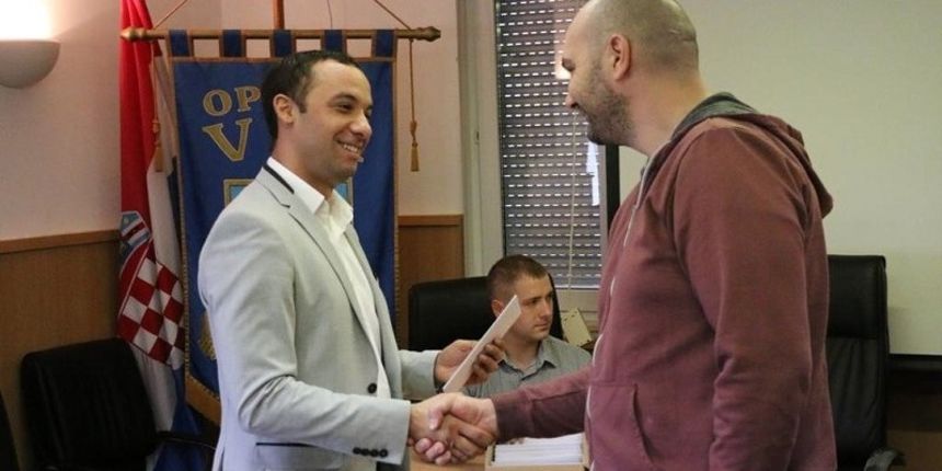 Općina Vir sufinancira udžbenike i školsku opremu