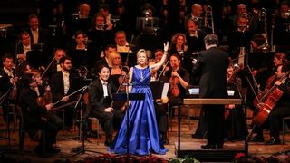 Božićni koncert Zagrebčcke filharmonije i Vokalnog ansambla Husar&Tomčić