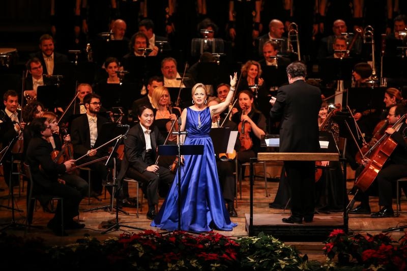 Božićni koncert Zagrebčcke filharmonije i Vokalnog ansambla Husar&Tomčić