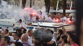 Split dostojanstveno na posljednju plovidbu ispratio legendu Olivera Dragojevića