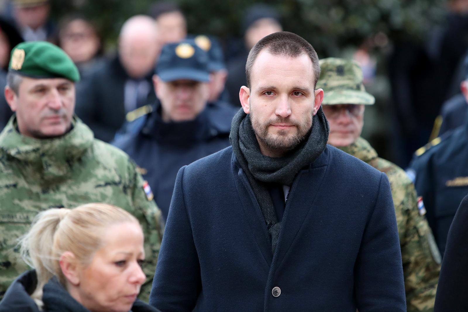 Na Gradskom groblju odana počast poginulim hrvatskim braniteljima povodom 30. obljetnice VRO Maslenica Na Gradskom groblju odana počast poginulim hrvatskim braniteljima povodom 30. obljetnice VRO Maslenica