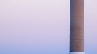 Dugi otok, 260609.
Dugi otok je jedva 1,5 sat udaljen od Zadra, jedan je od skrivenih Jadransih bisera. Sa raznolikom prirodom i plazama, cistim morem, on je namjenjen gostima koji vise cijene prirodu od zabave.
Na slici: Svjetionik Veli rat na sjeverozap