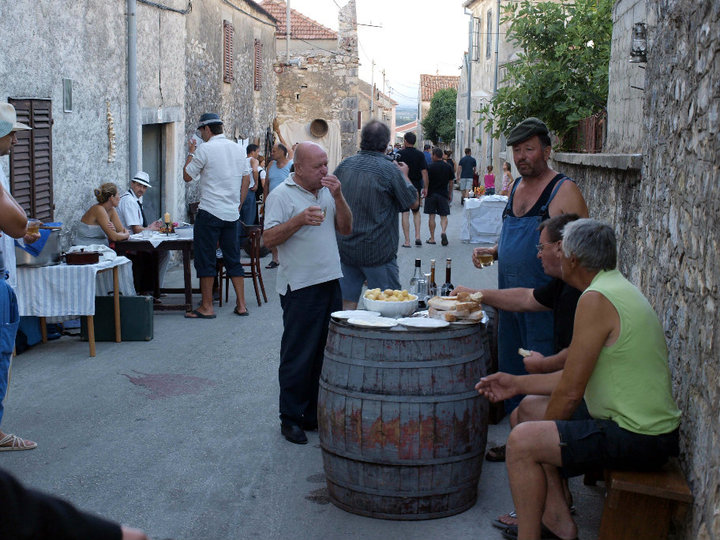 Bokanjac: kuntrada ka nekad 24. srpnja 2010, Foto: Nino Pavic Bokanjac: kuntrada ka nekad 24. srpnja 2010, Foto: Nino Pavic