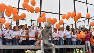 Šibenik: Puštanjem 53 balona obilježen rođendan Dražena Petrovića Šibenik: Puštanjem 53 balona obilježen rođendan Dražena Petrovića