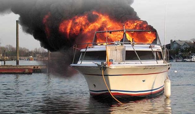 Brod, požar na brodu, požar na jahti