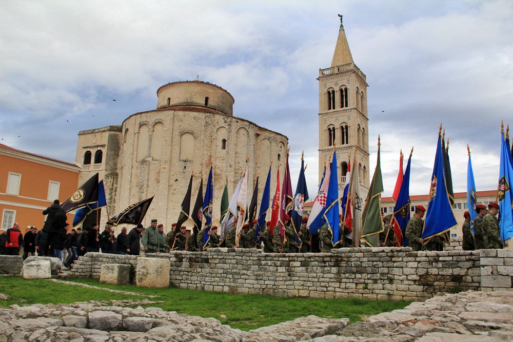 21. obljetnica VRA “Maslenica”: Mimohod branitelja 21. obljetnica VRA “Maslenica”: Mimohod branitelja