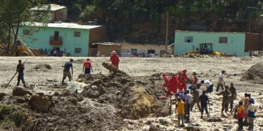 Peru – poplava i blato (foto: Daylife.com) Peru – poplava i blato (foto: Daylife.com)