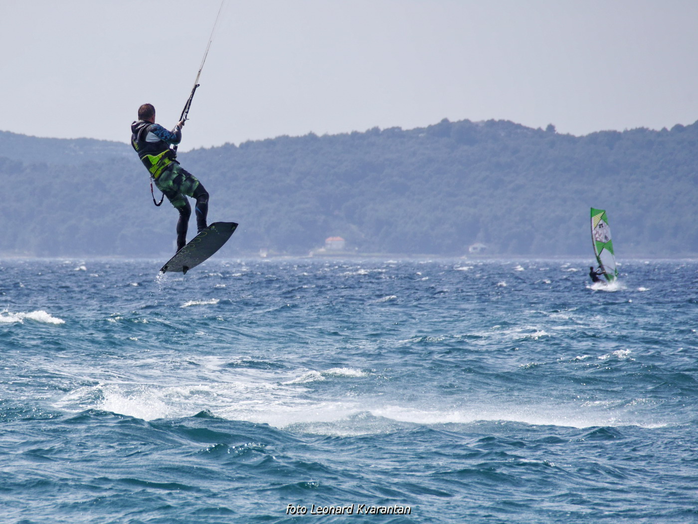 Surferi i kiteri guštali u južini na Boriku Surferi i kiteri guštali u južini na Boriku
