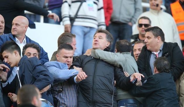 Stadion Poljud, Split – MAXtv 1. HNL, 27. kolo, HNK Hajduk – GNK Dinamo. Zdravko Mamic sukobio se s Hajdukovom legendom Ivom Begom. Photo: Ivo Cagalj/PIXSELL