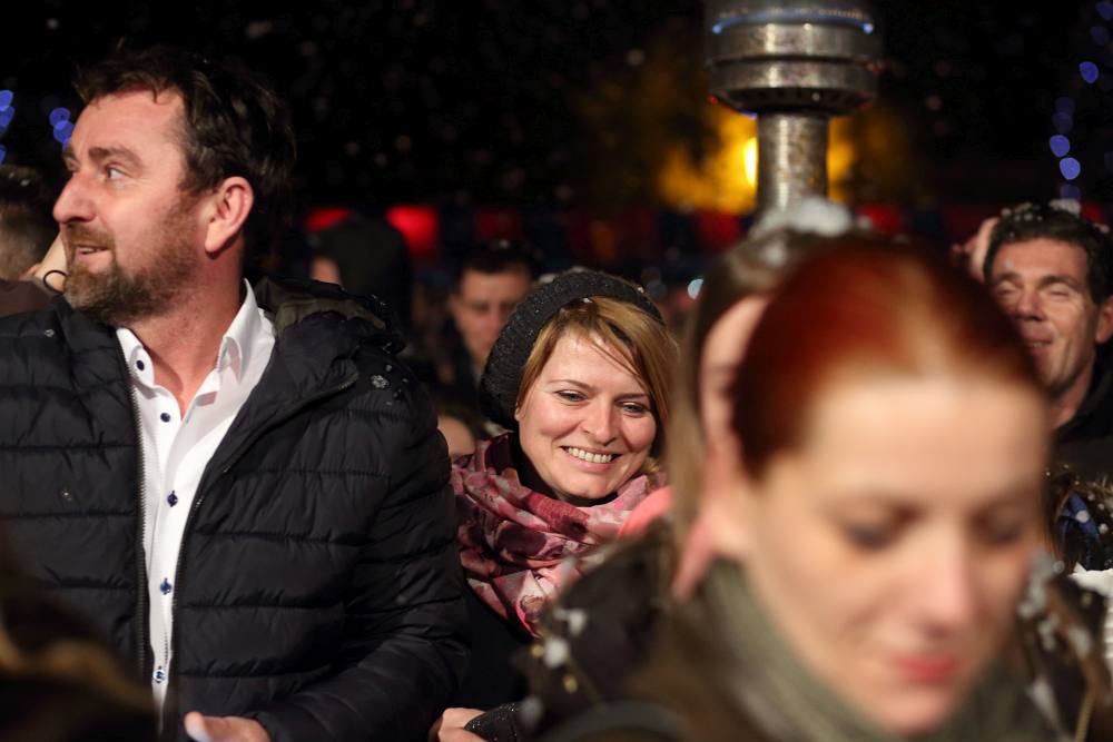 Advent na Viru: Crvena jabuka oduševila u “sniježnom” Viru Advent na Viru: Crvena jabuka oduševila u “sniježnom” Viru