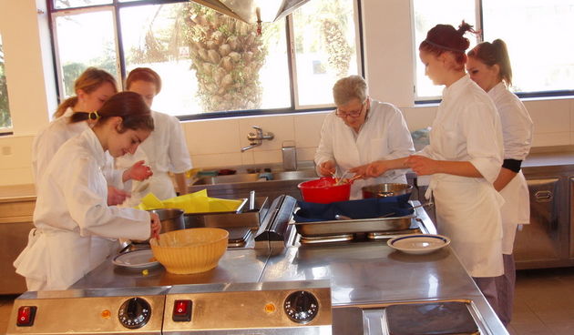 Hotelijersko turistička škola humanitarna akcija