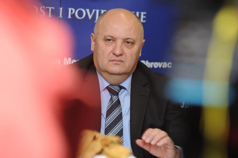 Zadar – Zadarska policija razbila veliki lanac krijumcarenja duhana. Zaplijenjeno je 2,5 tone duhana vrijednosti oko tri miljuna kuna. Photo: Hrvoje Jelavic/PIXSELL Zadar – Zadarska policija razbila veliki lanac krijumcarenja duhana. Zaplijenjeno je 2,5 tone duhana vrijednosti oko tri miljuna kuna. Photo: Hrvoje Jelavic/PIXSELL