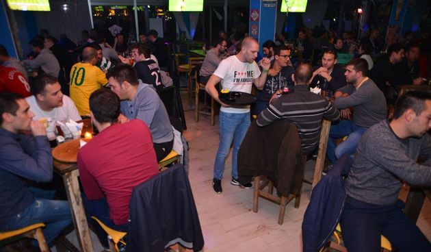 Famous Bar: 1. kolo Lige sportskog kviza “Nogometne ikone” 27. listopada 2016. Foto. Iva Perinčić