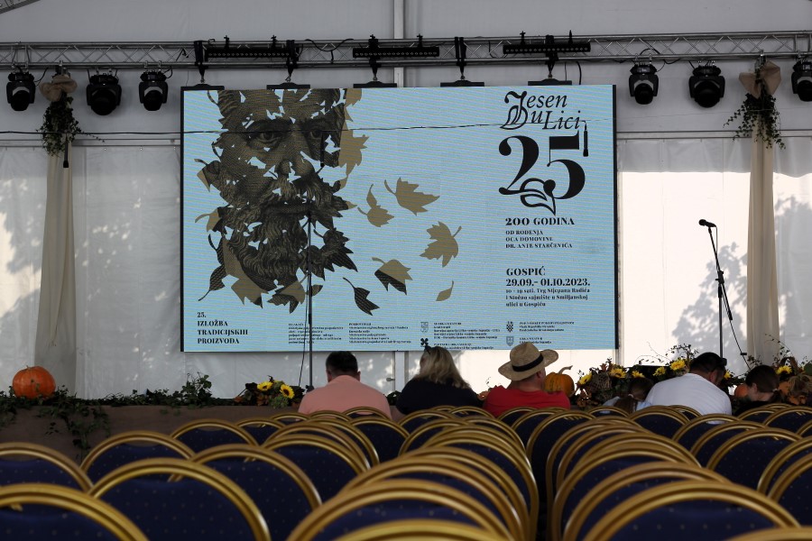 Jesen u Lici Jesen u Lici