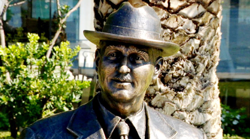 U Biogradu otkriven spomenik armenskom arhitektu Karaganjanu, “ocu biogradskog turizma”