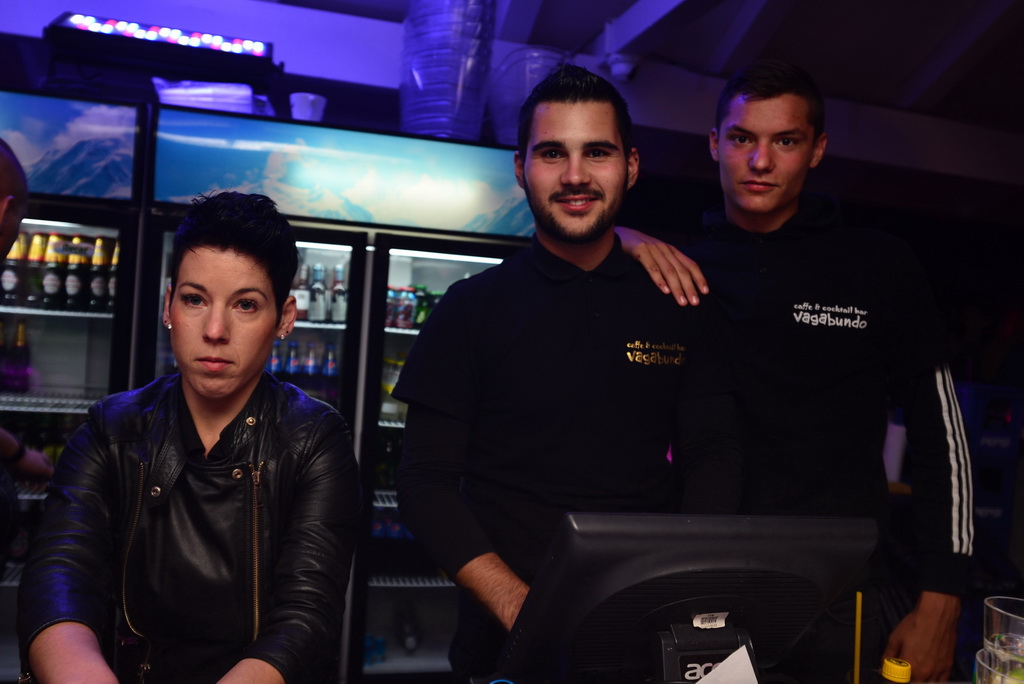 Nostromo & Vagabundo Vir: DJ Djuka i Led robot Nostromo & Vagabundo Vir: DJ Djuka i Led robot