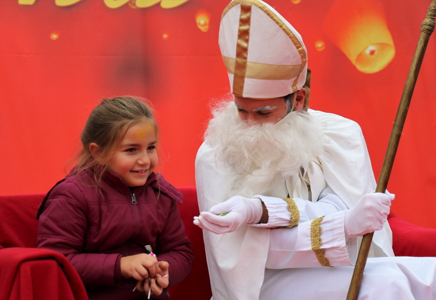 Sveti Nikola darivao mališane na Viru, Krampus bez posla Sveti Nikola darivao mališane na Viru, Krampus bez posla