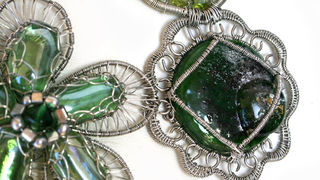 Izložba nakita u Muzeju antičkog stakla