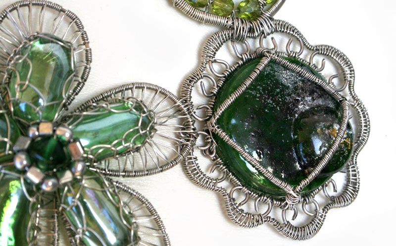 Izložba nakita u Muzeju antičkog stakla