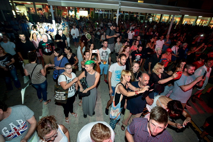 U povodu 4. rođendana Boutique hostela Forum, “najpristojniji mogući” riječki Let 3 održao je fenomenalan koncert na antičkom Forumu