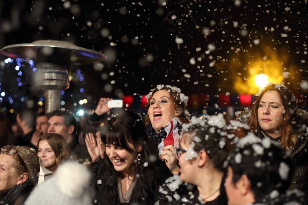 Advent na Viru: Crvena jabuka oduševila u “sniježnom” Viru Advent na Viru: Crvena jabuka oduševila u “sniježnom” Viru