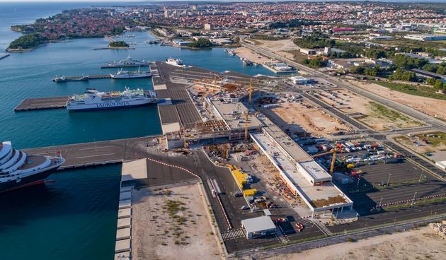 U luci Gaženica u tijeku su radovi na izgradnji novog putničkog terminala