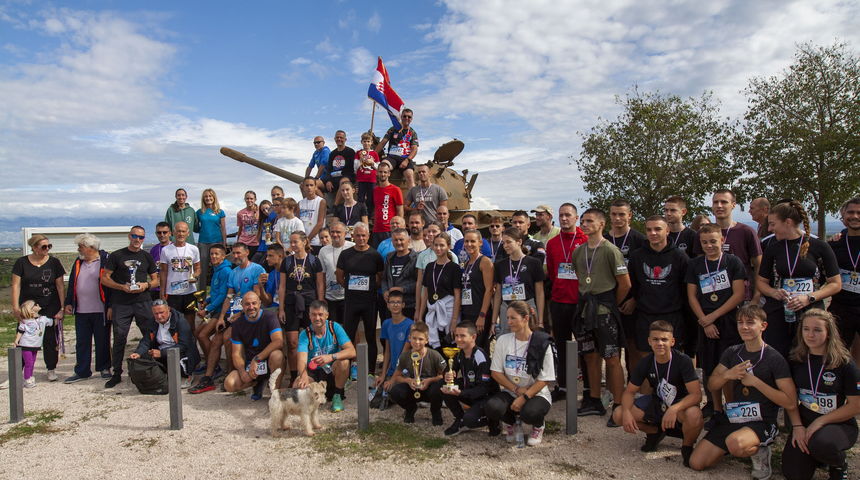 Sandra Profaca i Dragan Romić pobjednici utrke Linijom obrane grada Zadra Sandra Profaca i Dragan Romić pobjednici utrke Linijom obrane grada Zadra