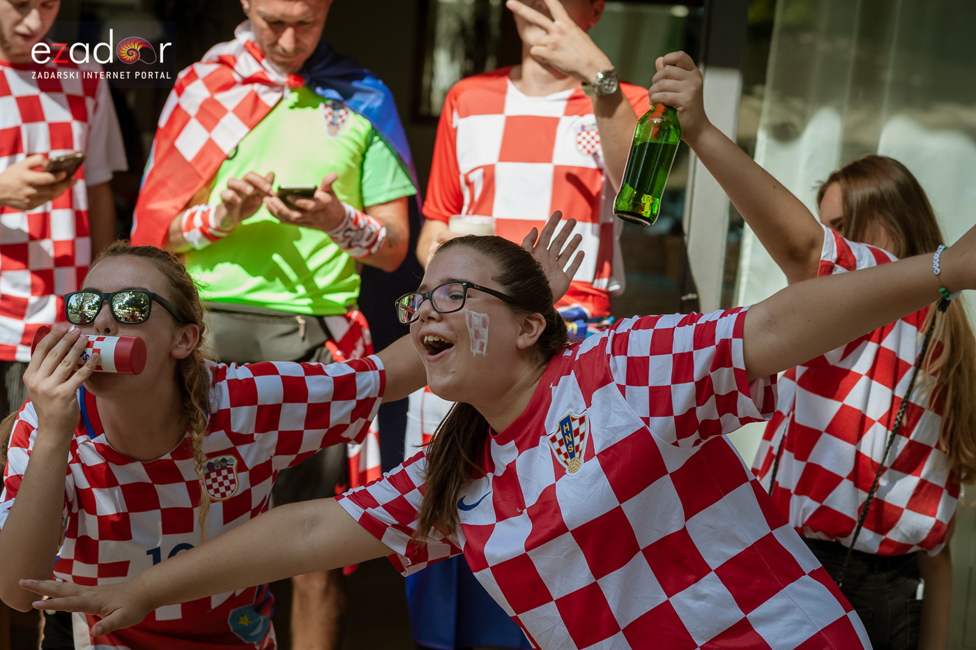 Navijačko ludilo u Zadru za vrijeme i nakon finala Svjetskog prvenstva Navijačko ludilo u Zadru za vrijeme i nakon finala Svjetskog prvenstva