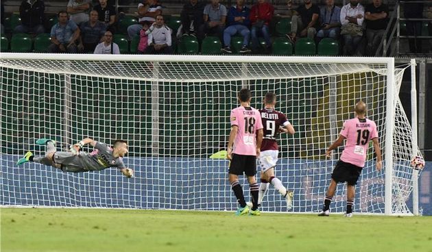 Josip Posavec, foto: EPA/MIKE PALAZZOTTO/Hina