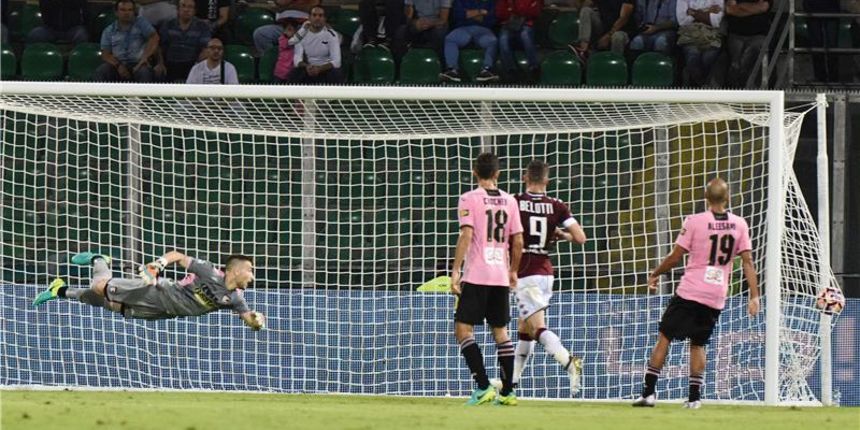 Josip Posavec, foto: EPA/MIKE PALAZZOTTO/Hina