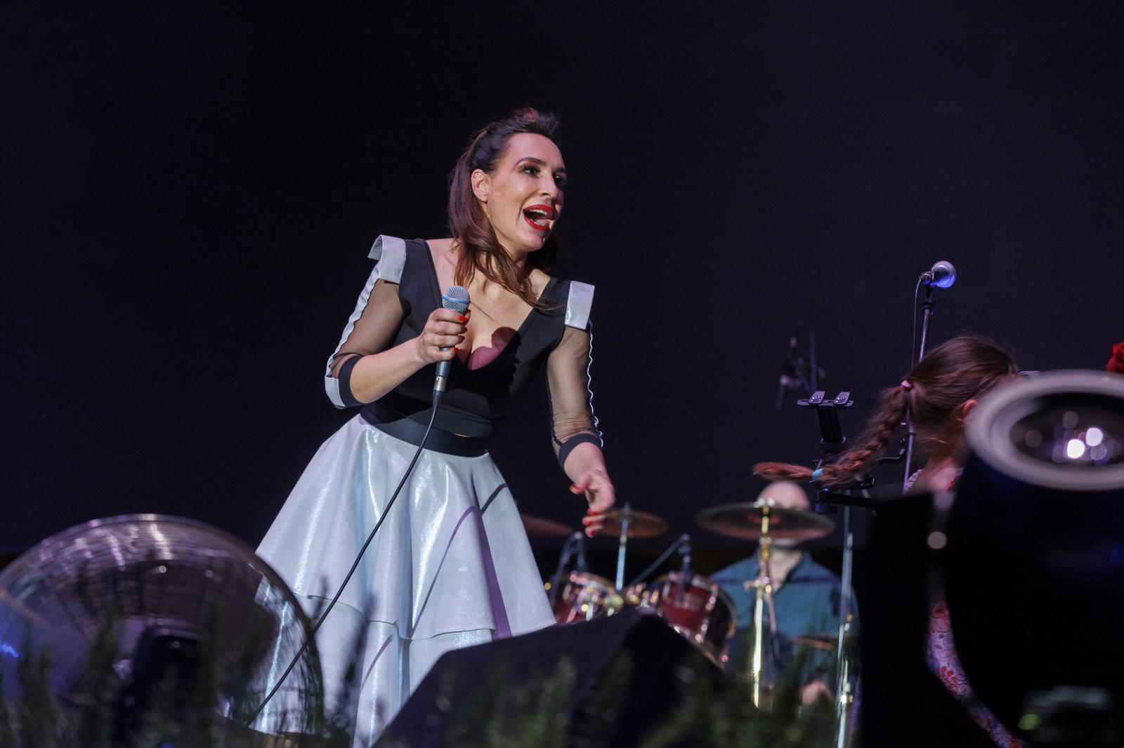 Mišo Kovač i prijatelji na Starom placu u Splitu Mišo Kovač i prijatelji na Starom placu u Splitu