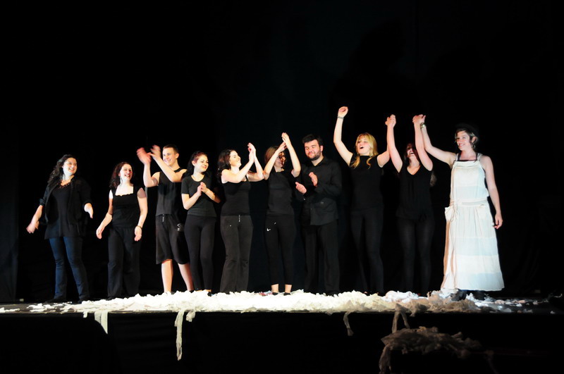 Artikultura: Predstava “Etsilazak” Teatra Verdi, Foto: Ivan Dilber Artikultura: Predstava “Etsilazak” Teatra Verdi, Foto: Ivan Dilber