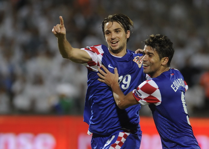 Tel Aviv, 091010. Ramat-Gan Stadion. Kvalifikacijska nogometna utakmica grupe F izmedju Izraela i Hrvatske za Euro 2012 u Poljskoj i Ukrajini. Na slici: slavlje Kranjcara i Eduarda nakon gola. Foto: Drago Sopta / CROPIX