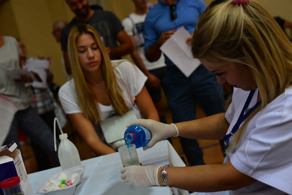 U organizaciji sekcije HZSN Zadar u dvorani 1 SC Višnjik održana je akcija dobrovoljnog darivanja krvi na kojoj je prikupljeno 25 doza tekućine koja život znači. Foto: Iva Perinčić