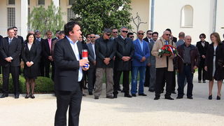 Dan županije: Polaganje vijenaca na Gradskom groblju Zadar Dan županije: Polaganje vijenaca na Gradskom groblju Zadar