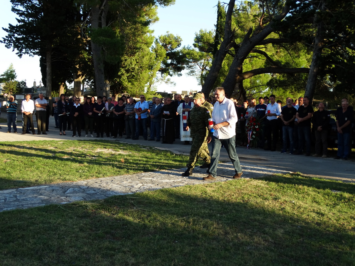 Vukšić: Položeni vijenci za žrtve Domovinskog rata