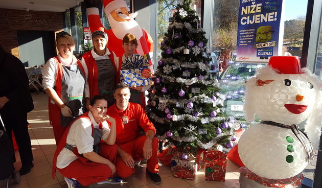 U Konzumu darivali jedni druge, kupce i lokalne udruge