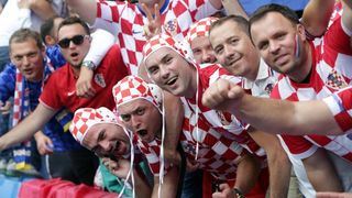 Slavlje igrača i navijača nakon pobjede nad Turskom. Photo: Sanjin Strukić/PIXSELL Slavlje igrača i navijača nakon pobjede nad Turskom. Photo: Sanjin Strukić/PIXSELL