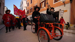 Karnevalić Radija 057, 16. veljače 2012, Foto: Saša Čuka Karnevalić Radija 057, 16. veljače 2012, Foto: Saša Čuka