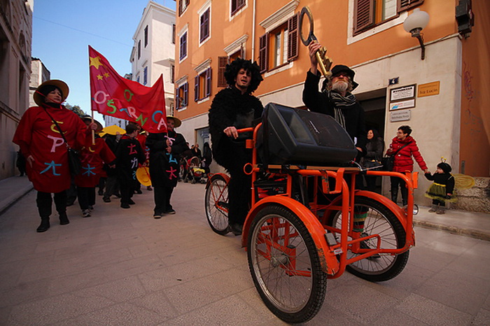 Karnevalić Radija 057, 16. veljače 2012, Foto: Saša Čuka Karnevalić Radija 057, 16. veljače 2012, Foto: Saša Čuka