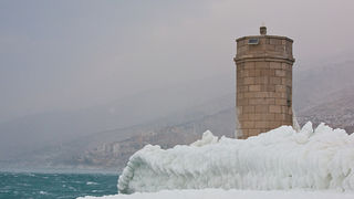 Senj u zagrljaju ledenog pokrivača, foto: Leo Banić