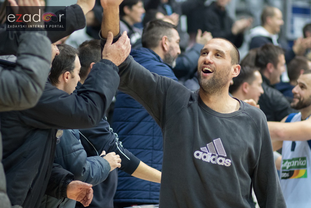 HT Premijer liga: 9. kolo: KK Zadar – GKK Šibenik 81-72. Šime Špralja