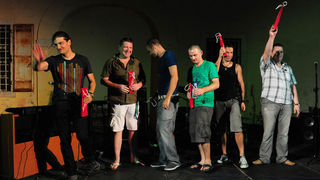 Zadar, 2.8.2013. snimio: Nenad Marčev 

Mario Huljev i
Dino Dvornik tribute band

Jurica Leikauff, klavijature, 
Marko Duvnjak, bubnjar, 
Alen Svetopetrić, bas gitara, 
Zoran Jex Jaeger, gitara,
Ivan Premelč, saksofon.


Dvorište Providurove palače