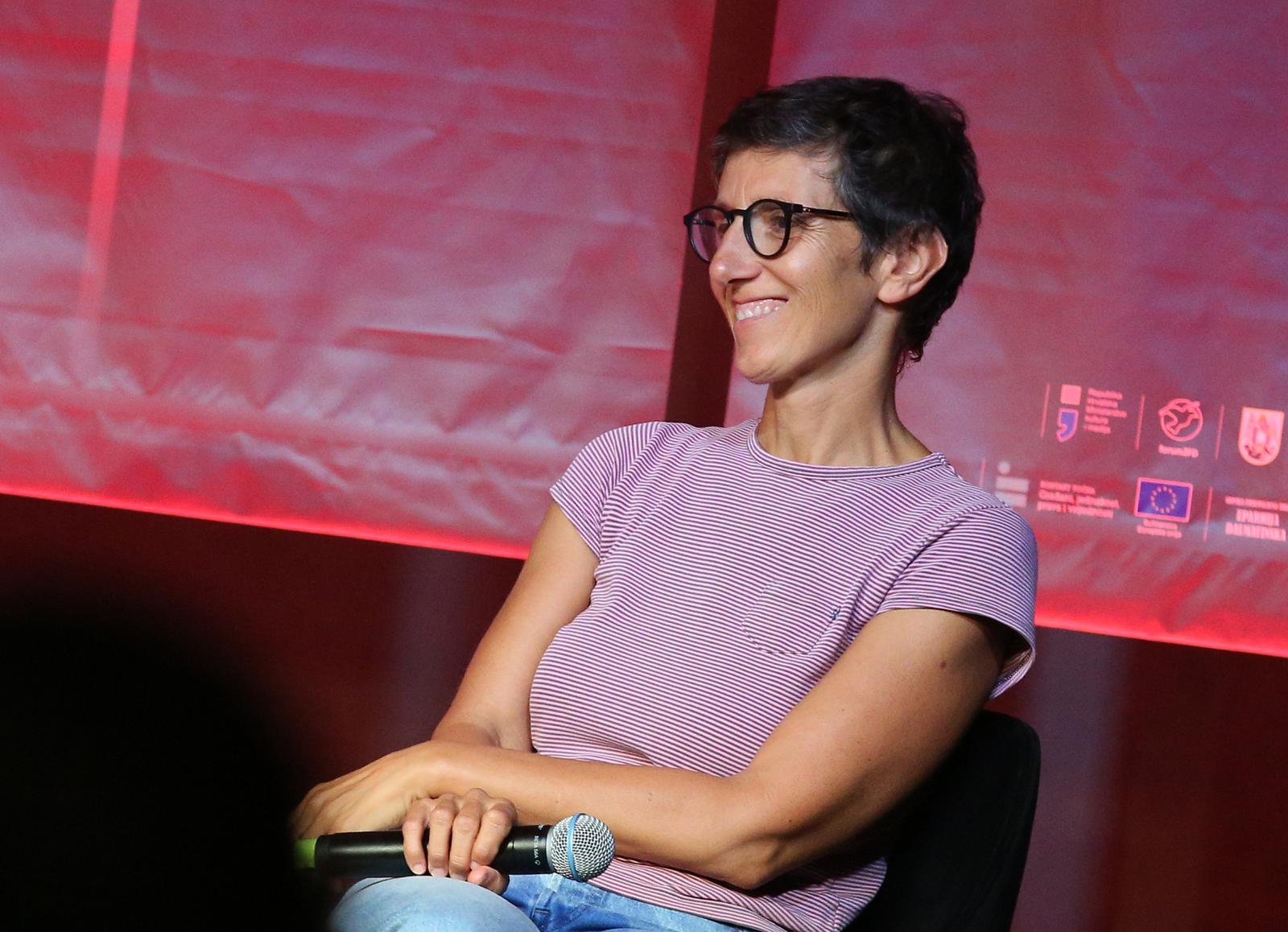 U kući umjetnosti Arsen održan okrugli stol: ‘Novinarstvo kao javno dobro ili korporativno zlo’ U kući umjetnosti Arsen održan okrugli stol: ‘Novinarstvo kao javno dobro ili korporativno zlo’