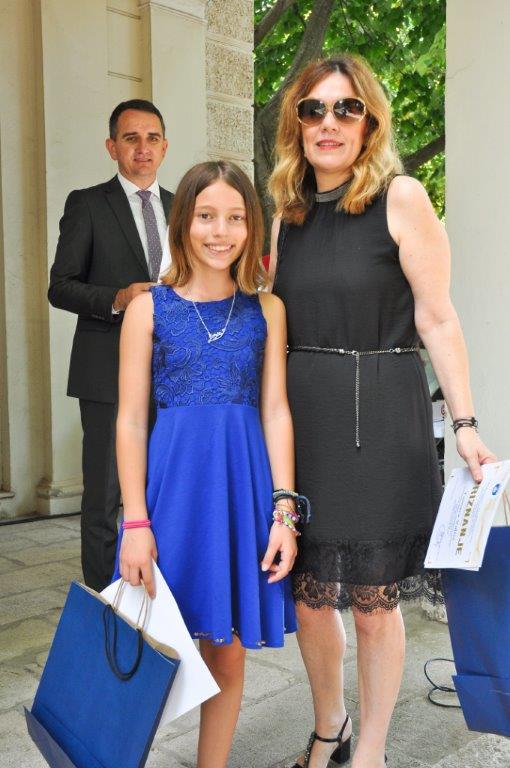 Zamjenik župana primio nagrađene učenike Zamjenik župana primio nagrađene učenike