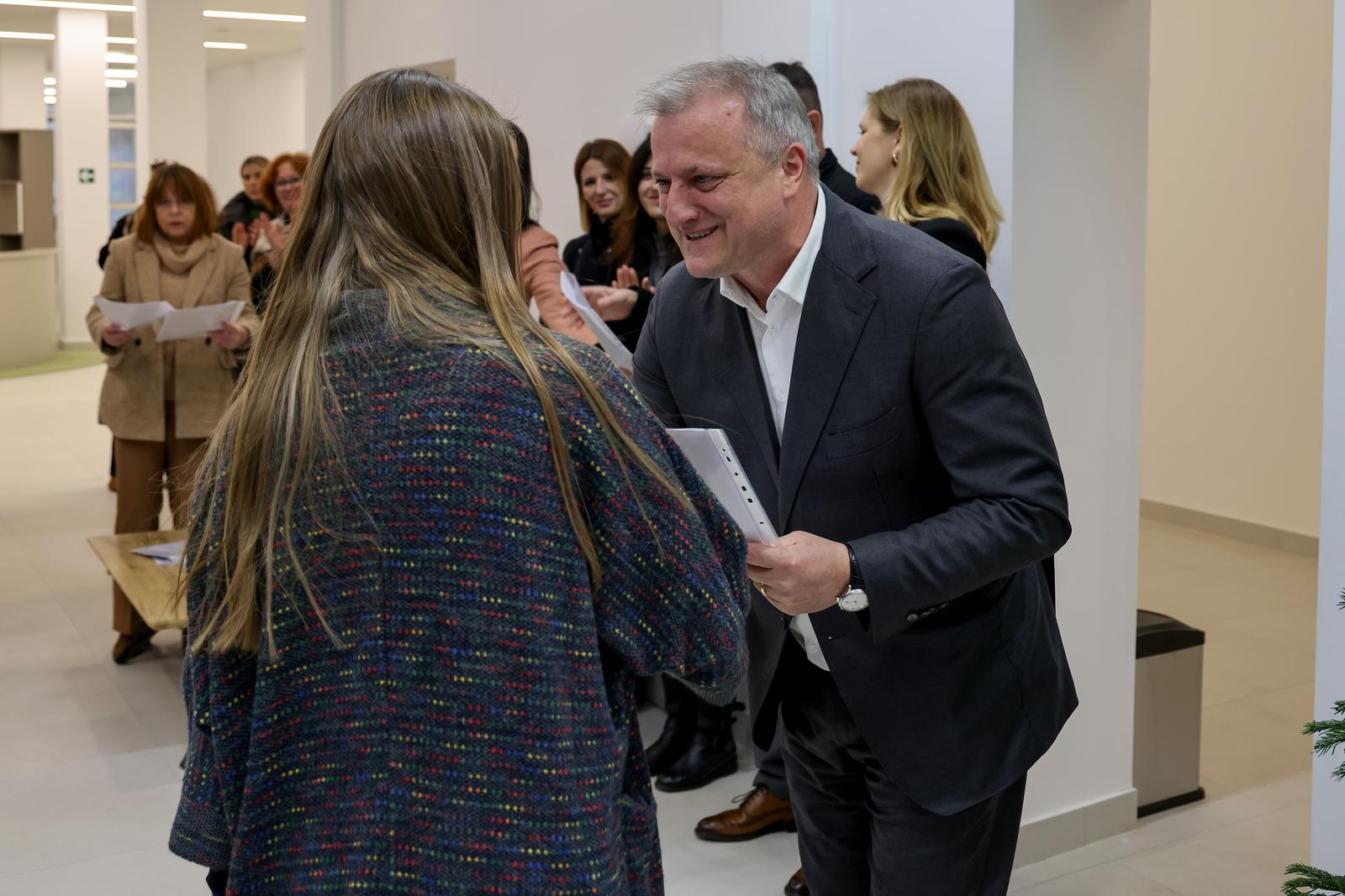 Uručenje ugovora udrugama i organizacijama @ Centar za mlade